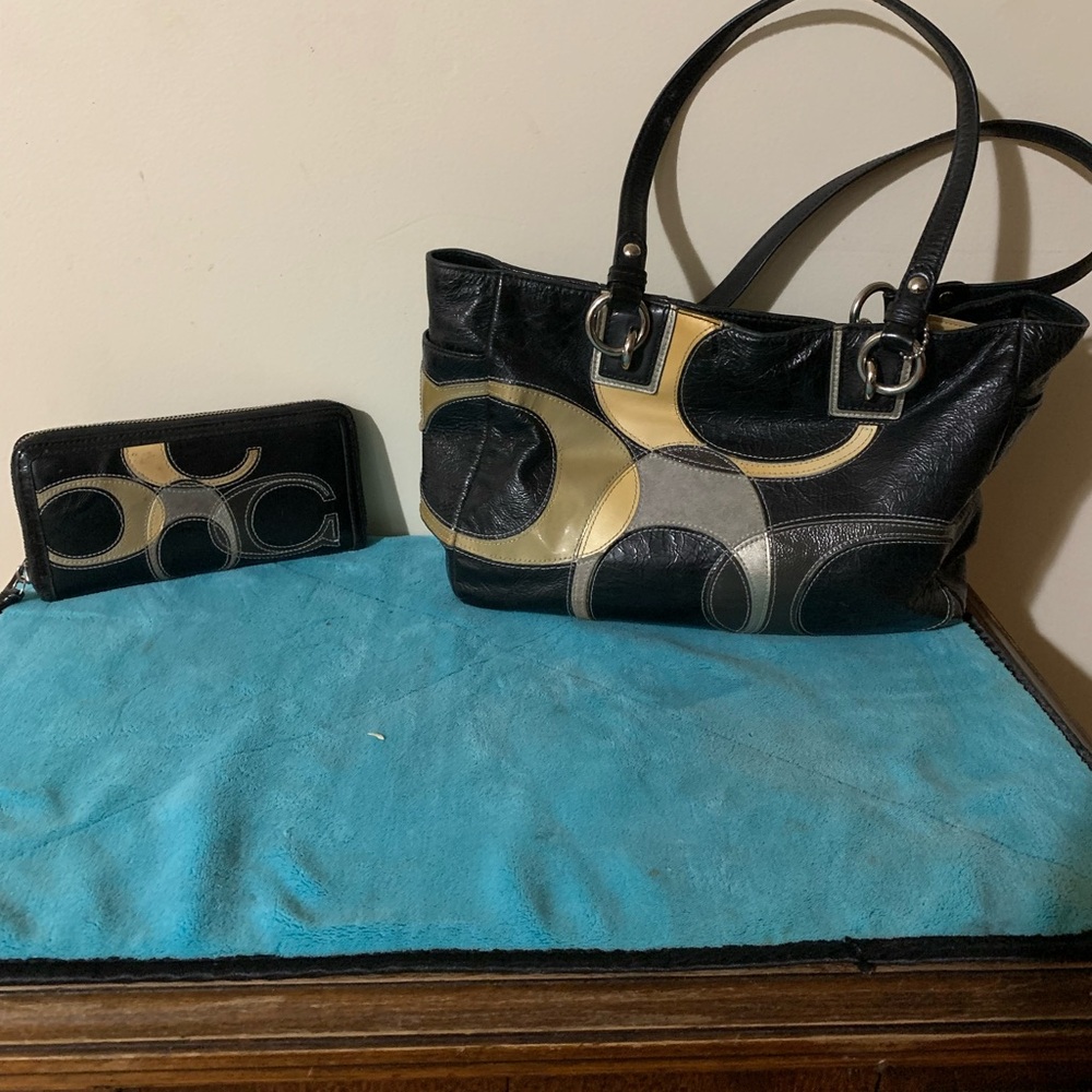 Coach purse and wallet